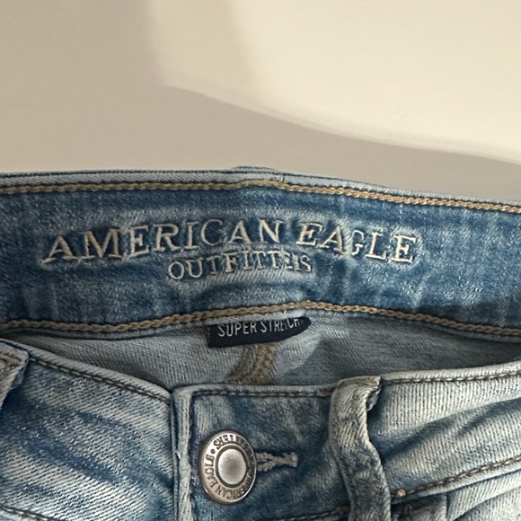 American Eagle Outfitters Light Blue Distressed Skinny Jeans - Picture 2 of 11